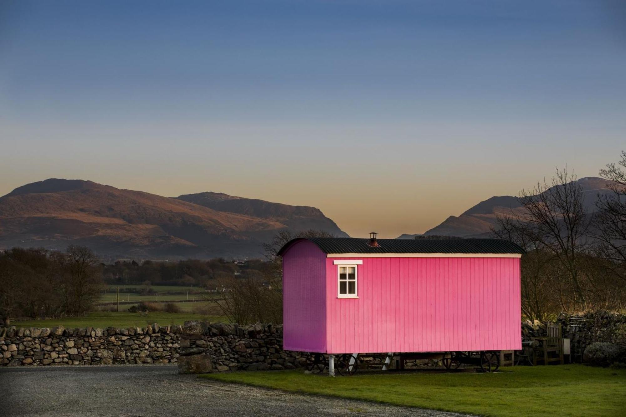The Outbuildings Villa Newborough  Bagian luar foto