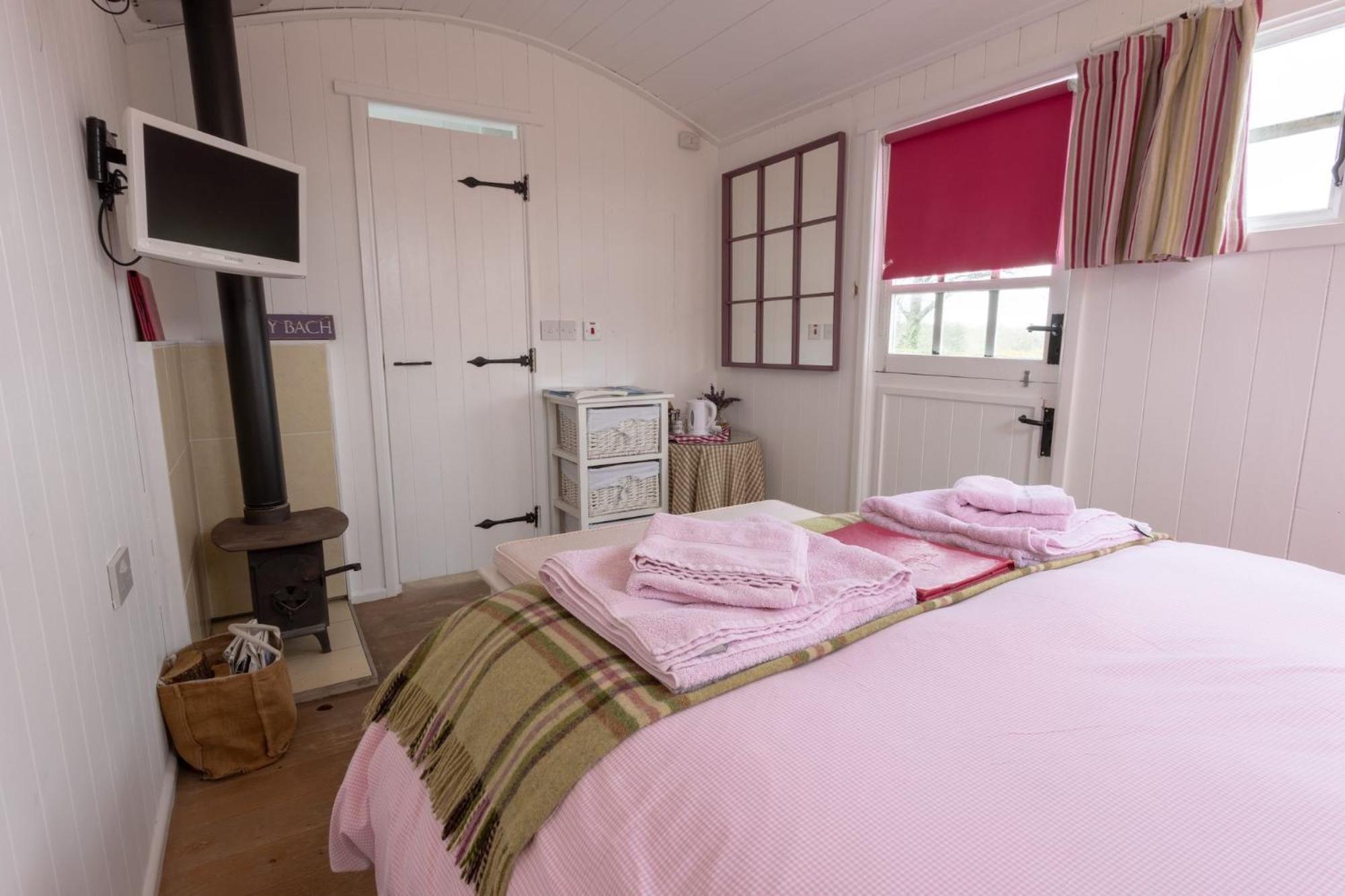 The Outbuildings Villa Newborough  Bagian luar foto