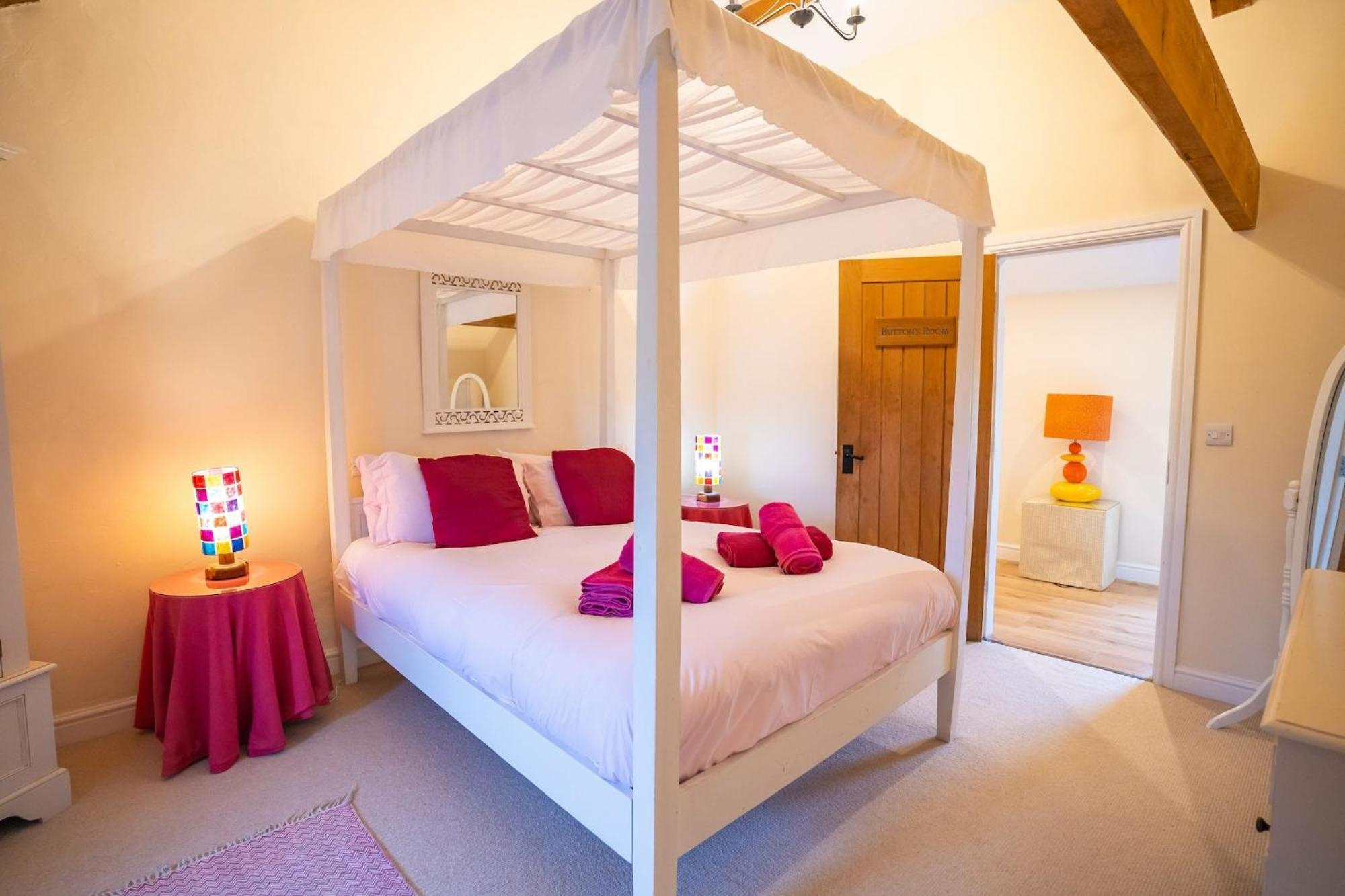 The Outbuildings Villa Newborough  Bagian luar foto